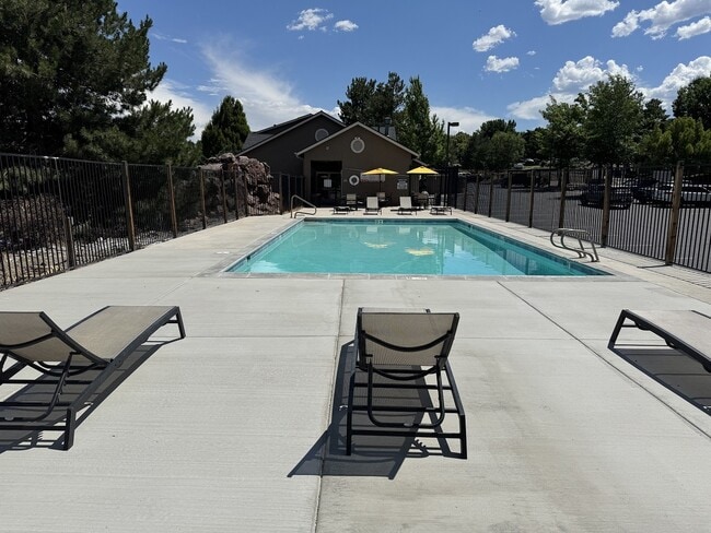 Building Photo - Boulder Creek Apartments