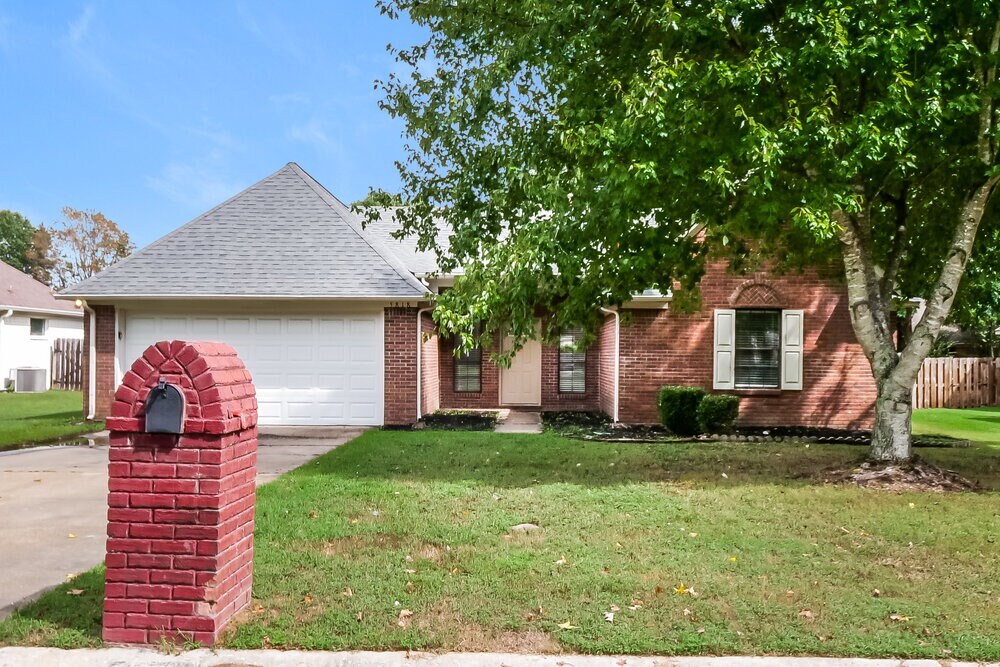 Foto principal - 5818 Southbend Ln