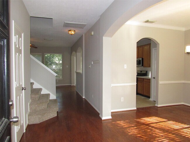 Foto del edificio - 3519 Englewood Dr