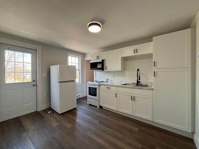 Building Photo - Apartment for Rent
