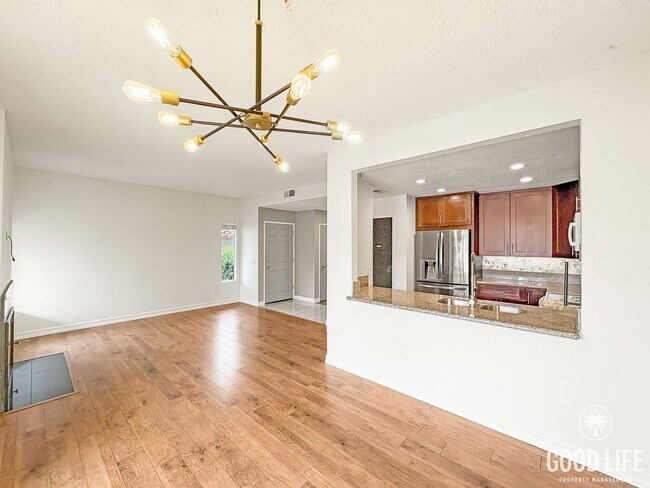 Foto del edificio - Charming Condo in Desirable Lupine Hills