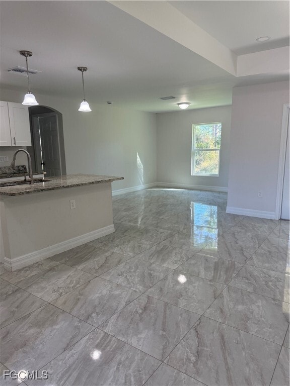 Foto del edificio - 721 Anaconda Ave S