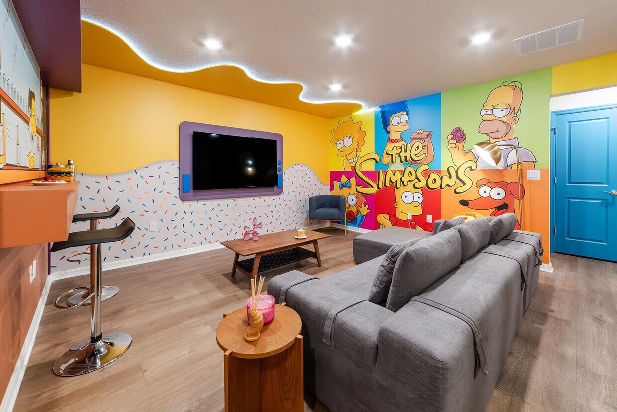 Primary Photo - 15871 Cape Coral Lp