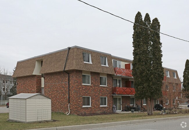 Photo du bâtiment - 1554 Queenston Rd