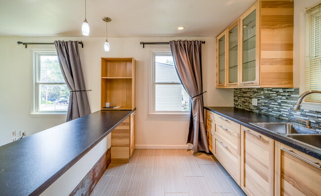 Foto del edificio - Your Ideal Lifestyle Awaits in this Stunni...