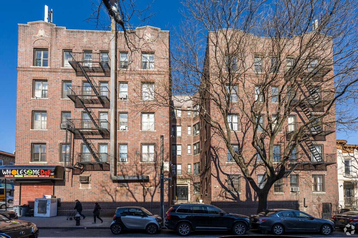 Building Photo - 505 62nd St