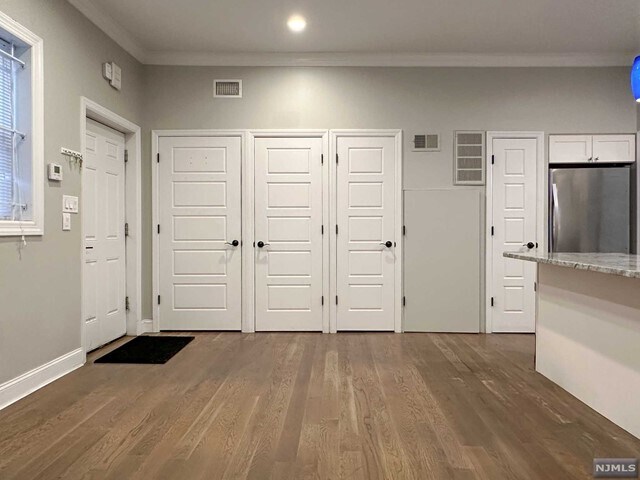 Building Photo - 208 Central