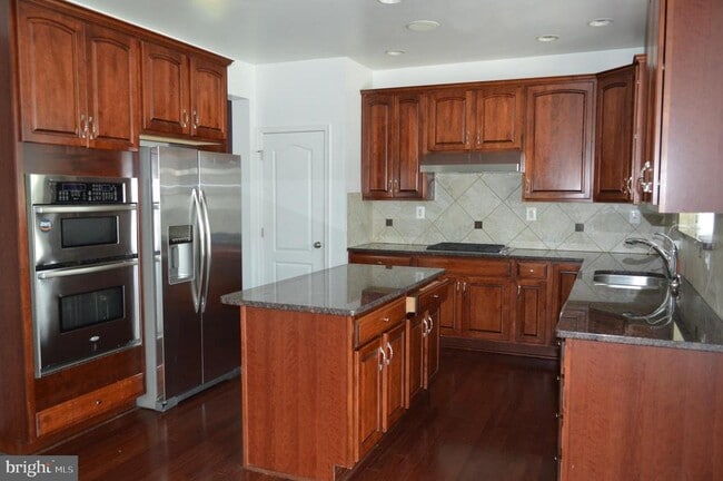 Building Photo - 43308 Barnstead Dr