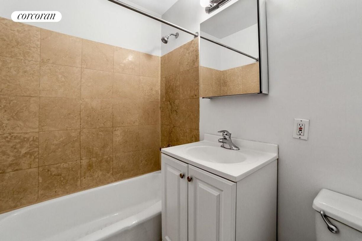 Foto del edificio - 234 E 50th St