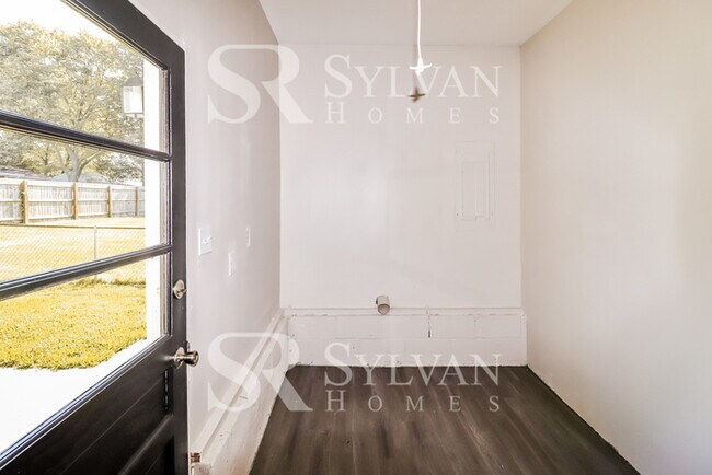 Foto del edificio - At Last, This Is What You Have Been Searching For!