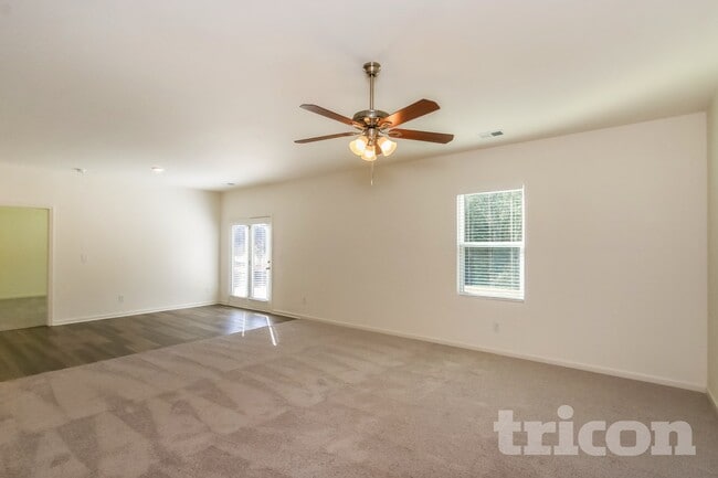 Building Photo - 158 Mccall Wy