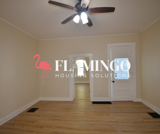 Foto del edificio - 132 Haynes St