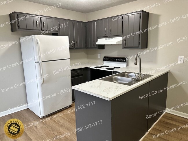 Foto del edificio - 2-Bed 1.5-Bath Townhome