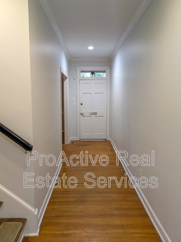 Foto principal - 1014 Colonial Ave