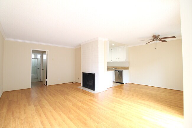 Building Photo - 1555 Brockton Ave