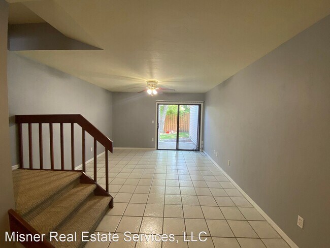 Building Photo - 2 br, 1.5 bath House - 843 SW 60th Terr