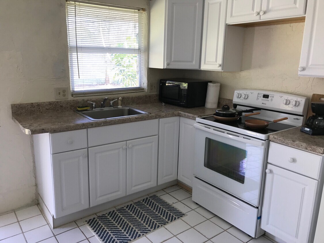 Foto principal - 1825 Shadow Ln