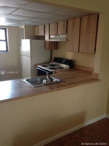 Building Photo - 911 NE 209th Terrace