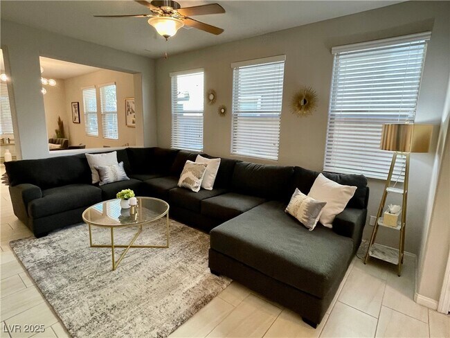 Foto del edificio - 173 Elexese Ct