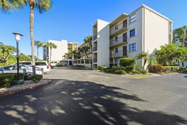 Foto del edificio - 890 N Federal Hwy