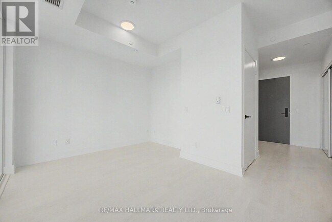 Building Photo - 308 Jarvis St