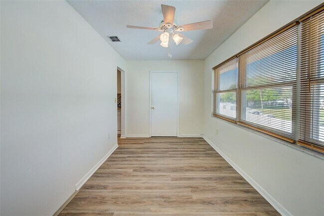 Foto del edificio - 5257 81st Ln N