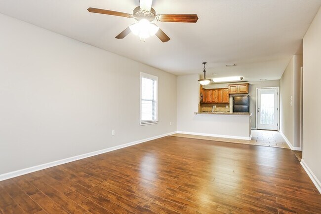 Building Photo - Beautiful Brick Home in Bryant