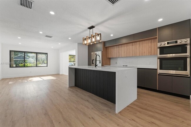 Building Photo - 1516 SW 30th Terrace