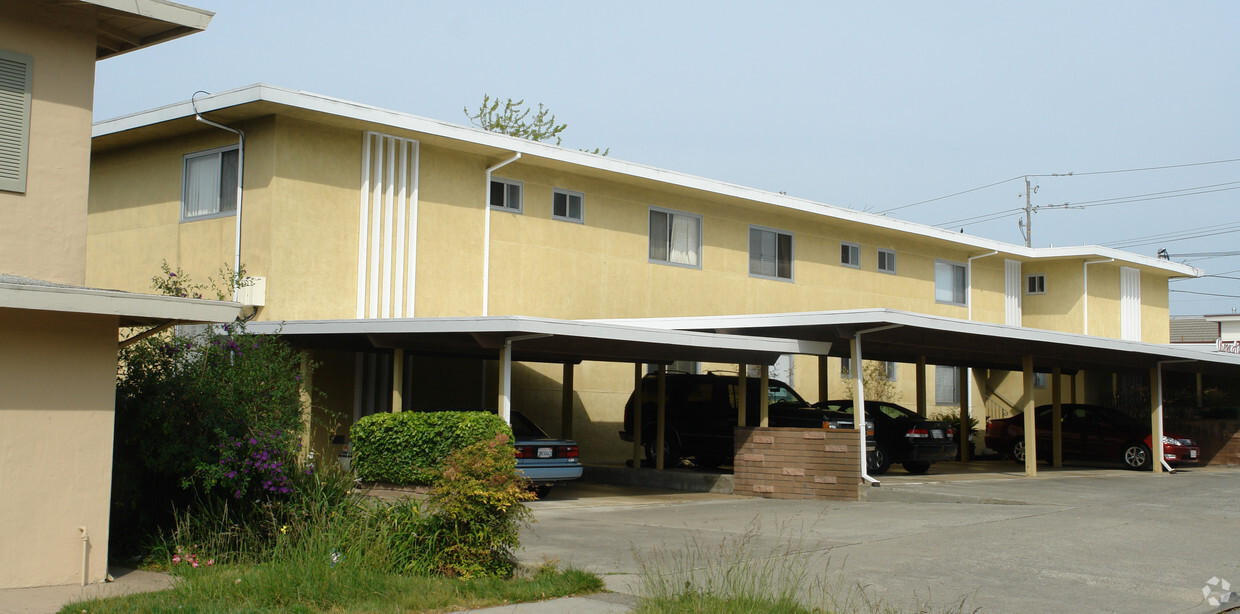 Building Photo - Bon Aire
