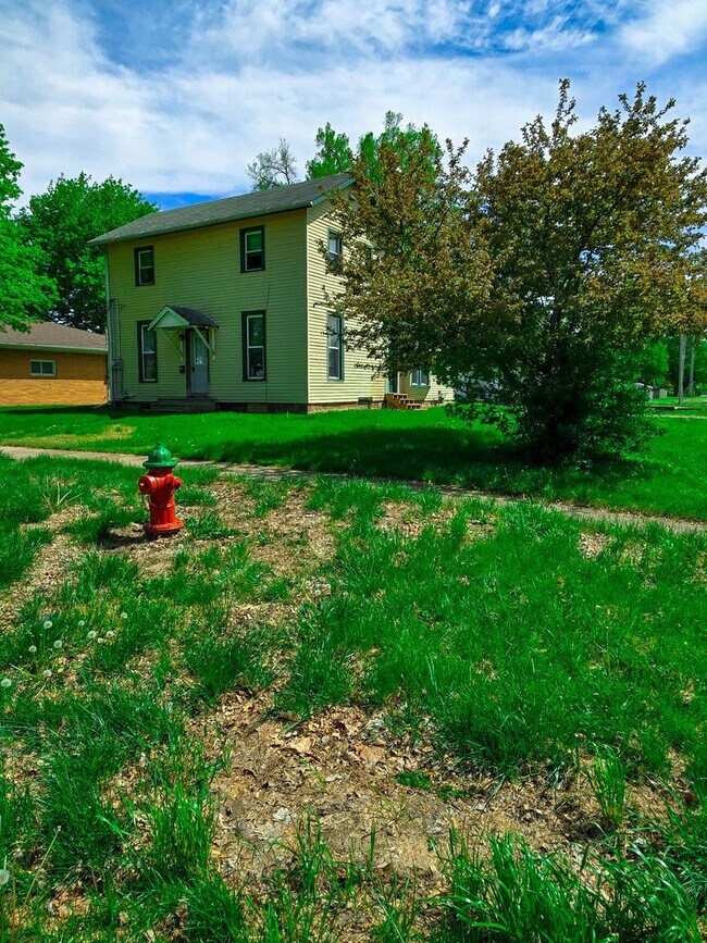 Foto del edificio - Charming 5 Bedroom Home in Aledo with Mode...