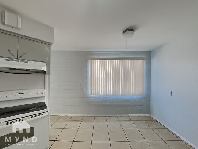 Foto del edificio - 903 E 5th St