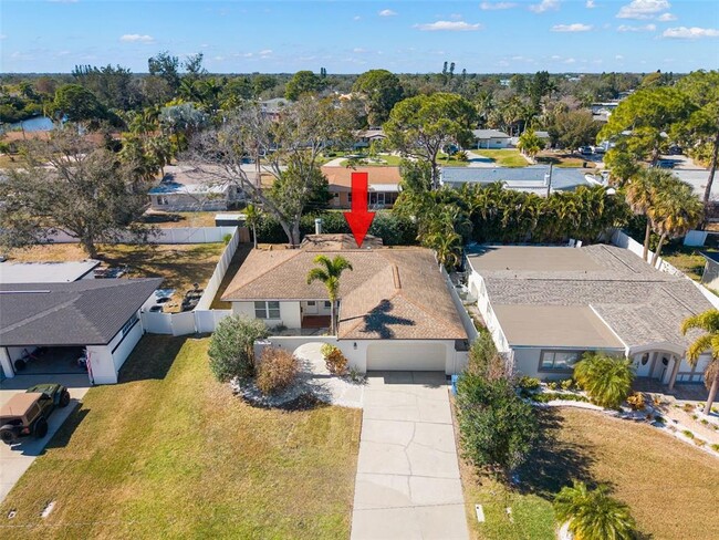 Building Photo - 4426 Helena St NE