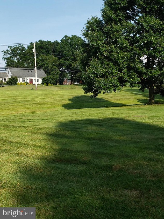 156 Hopewell Ln, Telford, PA 18969 Townhouse for Rent in Telford, PA