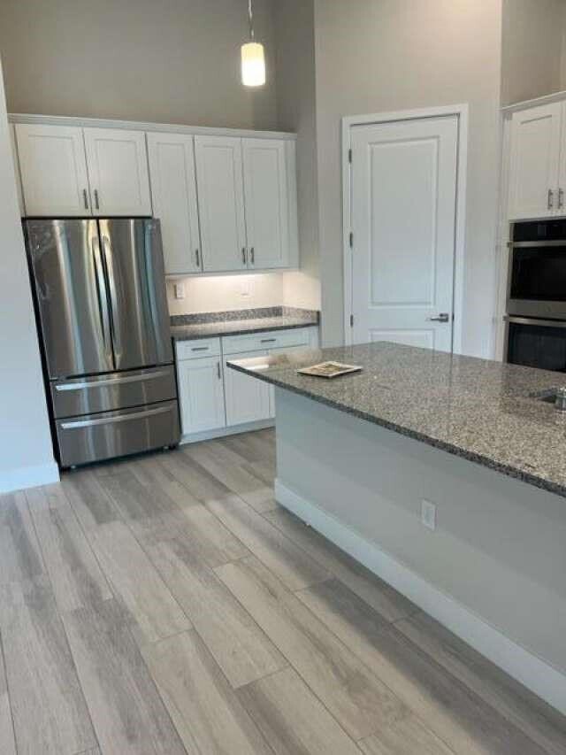 Foto del edificio - 7813 Deer Lake Ct