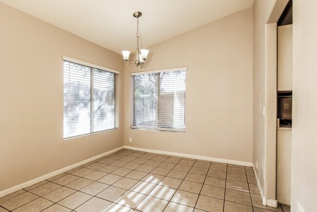 Building Photo - 6157 N 87th Ln