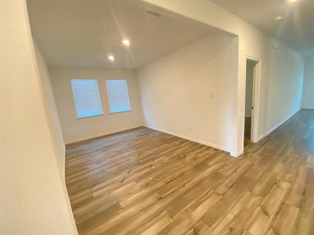 Foto del edificio - 1709 Lake Grove Dr