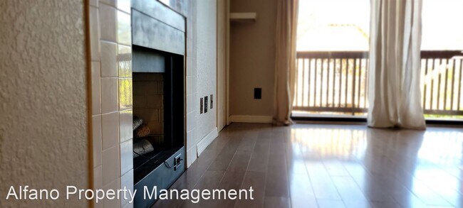 Foto del edificio - 1 br, 1 bath House - 390 Lake Placid Ct. U...