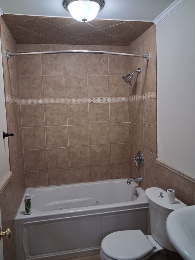 Foto del edificio - 2 Bedroom/ 1 Bathroom