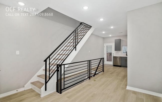 Building Photo - 2428 Jasper St