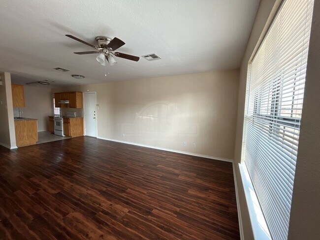 Building Photo - 908 McDaniel Cir