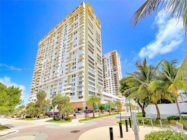Foto del edificio - 111 Briny Ave