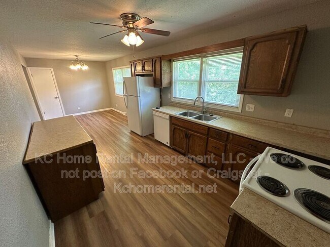 Foto del edificio - 515 S Forest Ave
