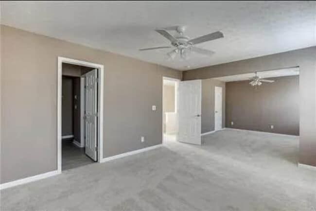 Foto del edificio - 1118 Montague Pl Ct