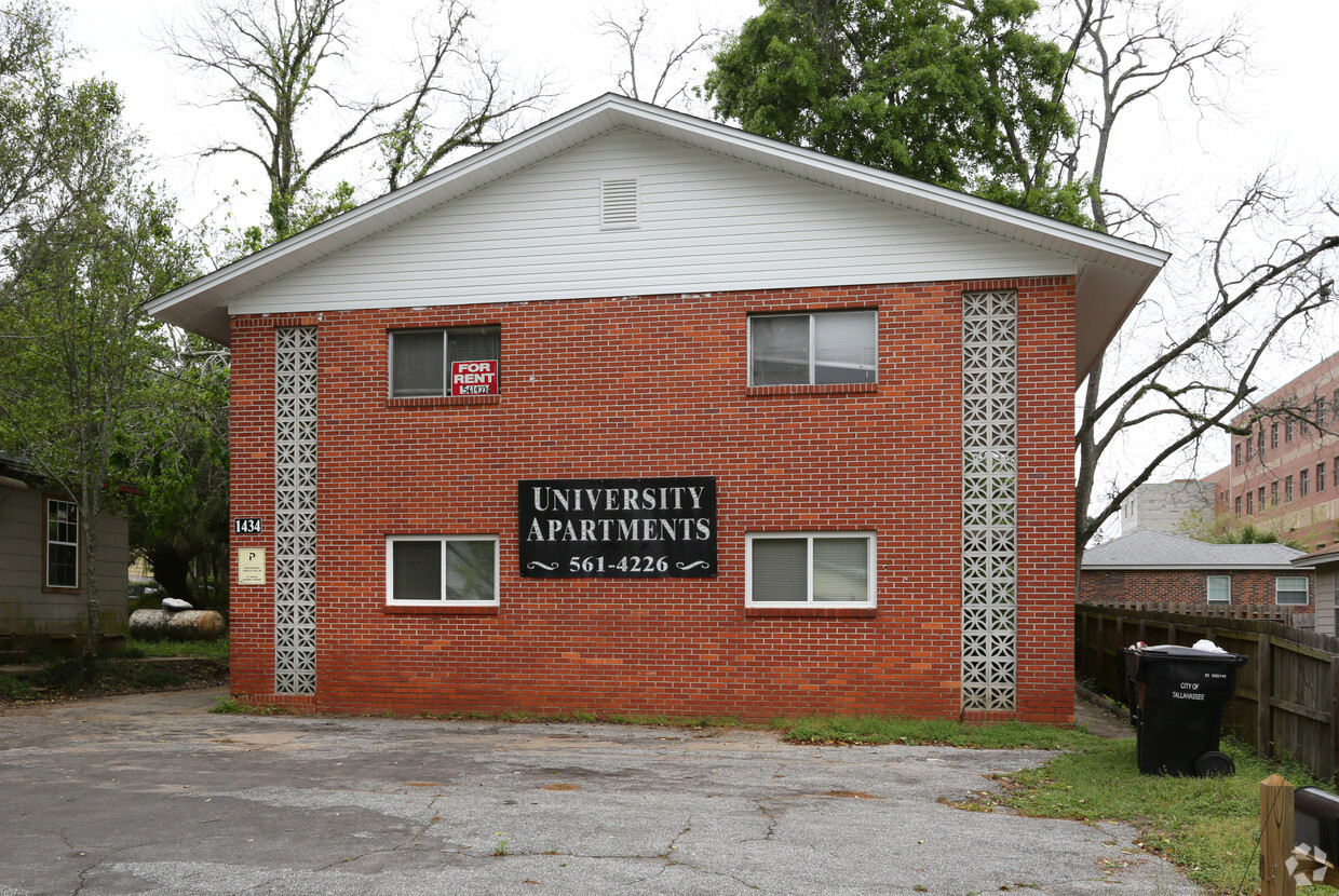 Foto del edificio - University Apartments