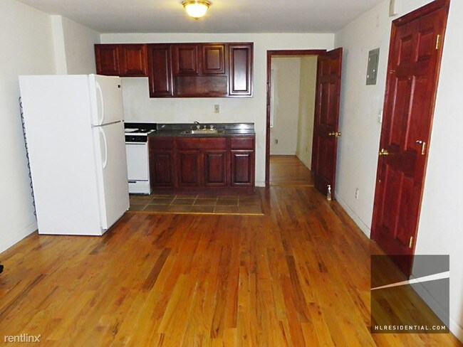 Foto del edificio - 477 Willoughby Ave