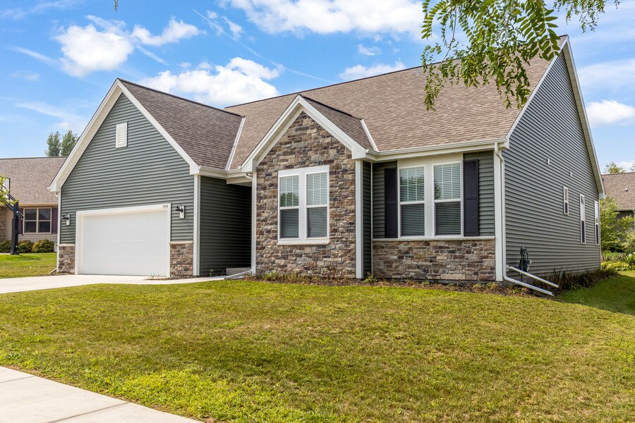 Foto principal - 1043 Juniper Ln