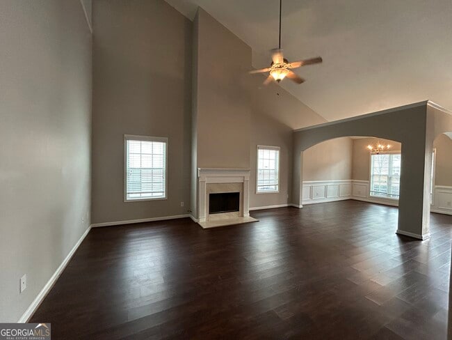 Foto del edificio - 2220 Copper Trail Ln NE