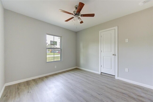 Foto del edificio - 3304 Washington St
