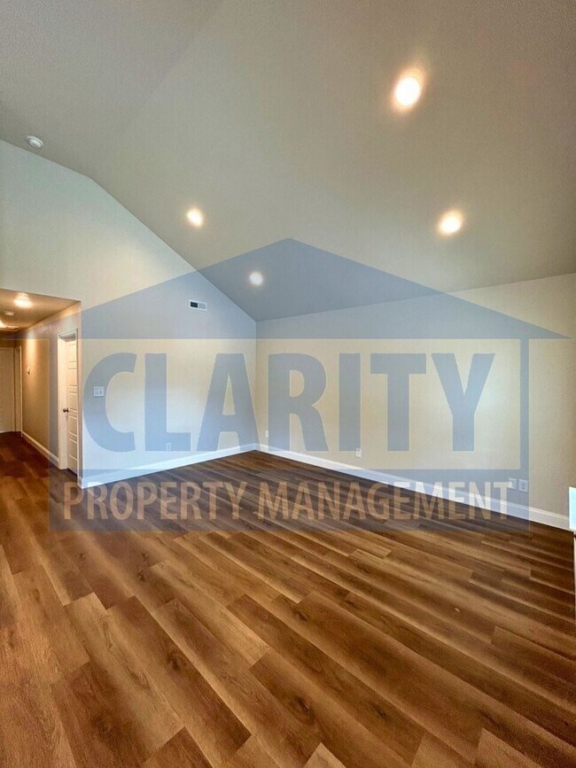 Foto del edificio - **DECEMBER FREE! APPLY TODAY!**