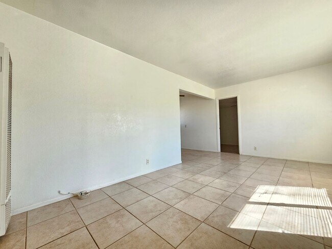 Foto del edificio - Comfortable Home For rent